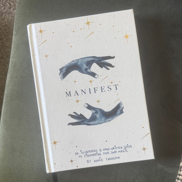 Other - Manifest Illustrated Guide Book